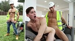 Gay18+ หนังโป๊ LGBTQ จ้างช่างตัดหญ้ามา ไม่คิดว่าจะน่าล่อตูดขนาดนี้ เจ้าของบ้านเลยขอเสนอตัว เย็ดตูดกันแลกเงิน