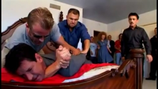 ดูหนังโป๊ข่มขืน มาเฟียร์บุกบ้านเพราะไม่มีเงินไปจ่ายจับมัด แล้วเย็ดเมียจ่ายแทนดอกเบี้ย รุมโทรมยกแก๊งค์