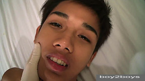 คลิปxเกย์ไทยนวดบริการหนุ่มต่างชาติ นวดน้ำมันออยชักว่าวควยแข็งเย็ดสดเท่านั้นยังไม่พอแหกตูดเอามือยัด