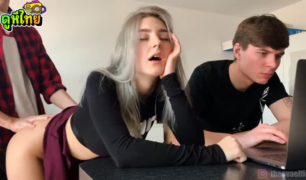 น้องเอวา เอลฟี่ Eva Elfie น้องคนนี้กำลังมาเมืองไทย ถ่ายงานกับนิ๊กกี้ วันนี้มาชมผลงานอันสุดยอดของน้อง รับรองความเสียว