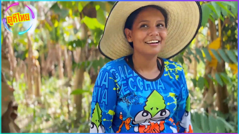 เย็ดเด็กใต้ในป่ากล้วย เห็นเดินไปสวนคนเดียวเลยลองชวนดู งัดควยโชว์แล้วยิ้มหวาน ลงข้างทางไปโมกให้ฟรี